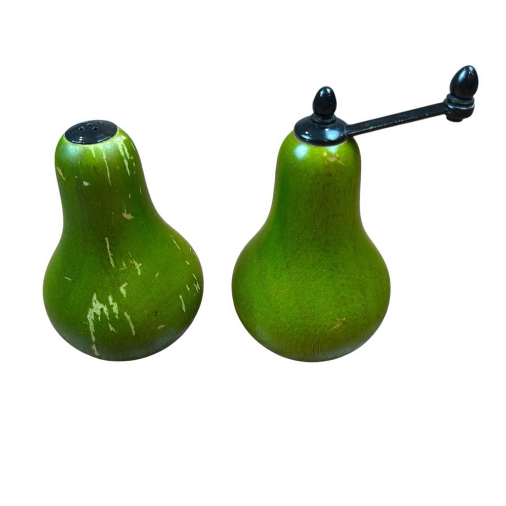 Vintage Wooden Pear Salt and Pepper Shakers Grinder Wooden Rustic Farmcore